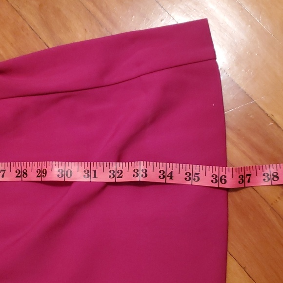 Diane von Furstenberg pink fushia mini dress. Size 4. Classic. Sophisticated. - Picture 10 of 10